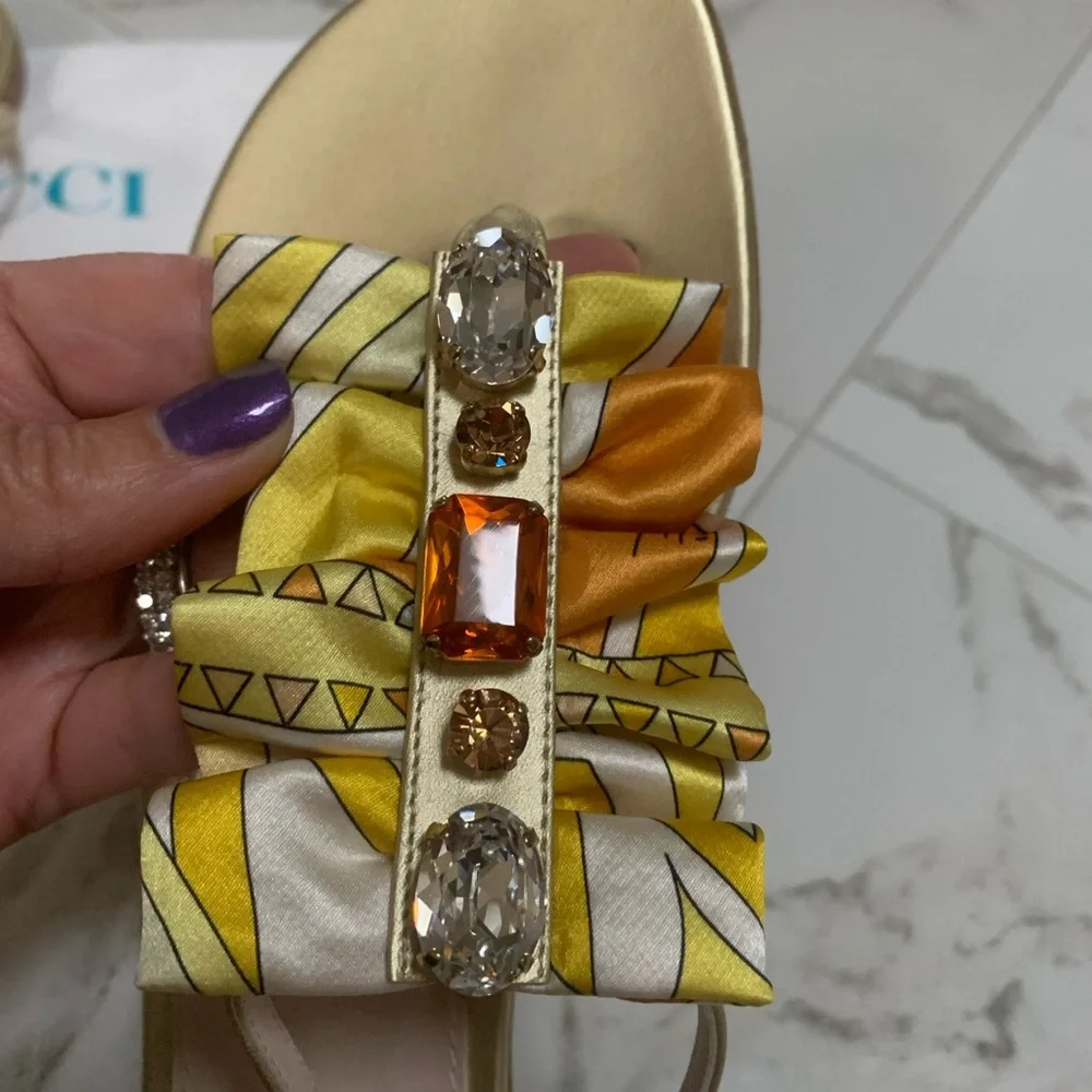 😍NEW Pucci Jewel Embellished Thong Sandals - Picture 5 of 7